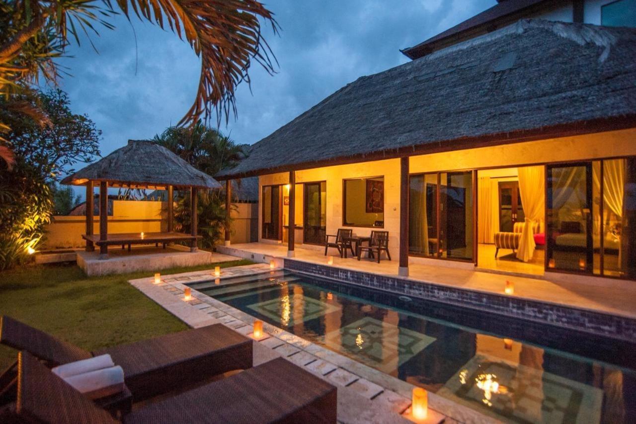 Hillstone Uluwatu Villa Унґасан Екстер'єр фото