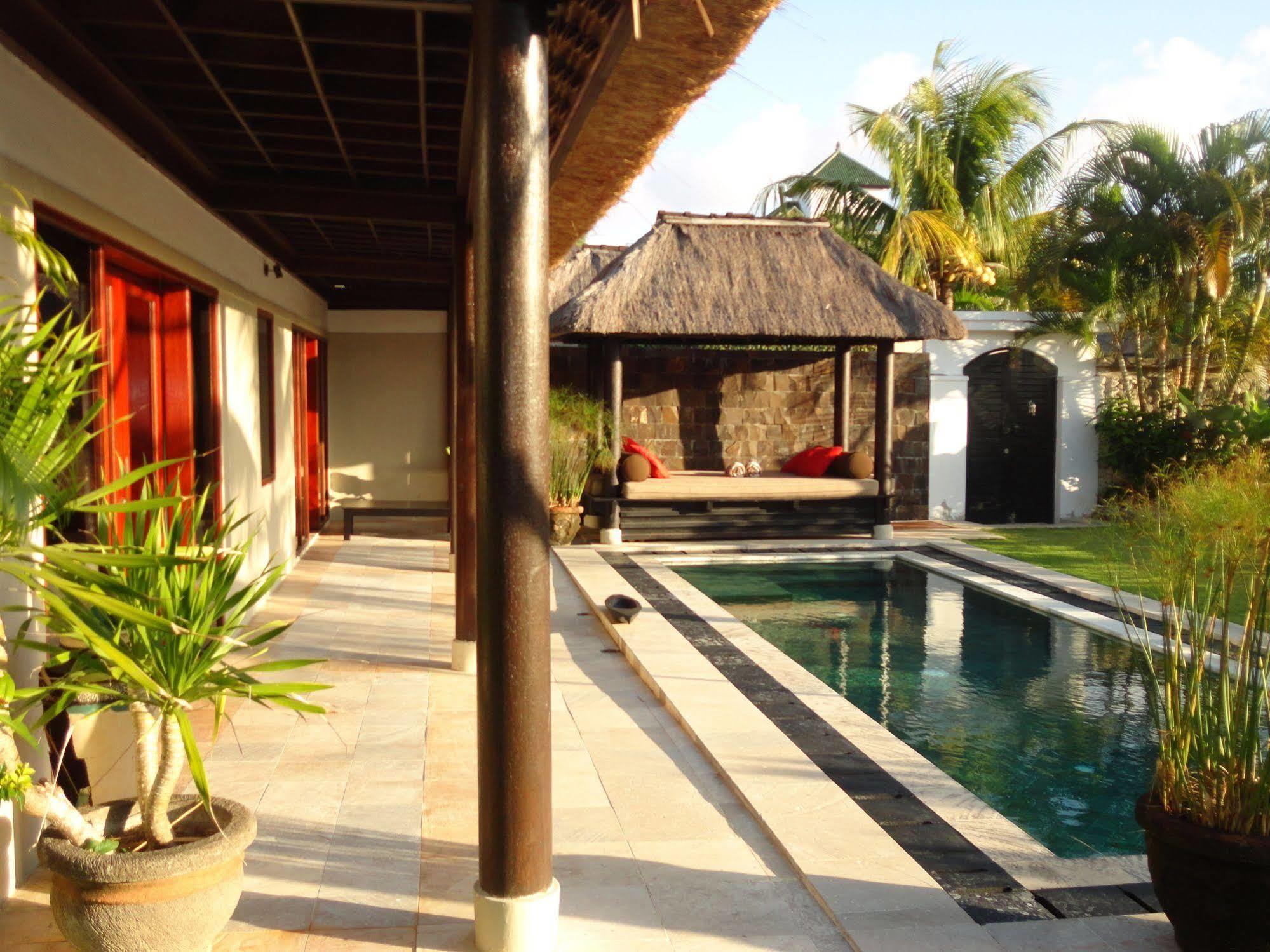 Hillstone Uluwatu Villa Унґасан Екстер'єр фото